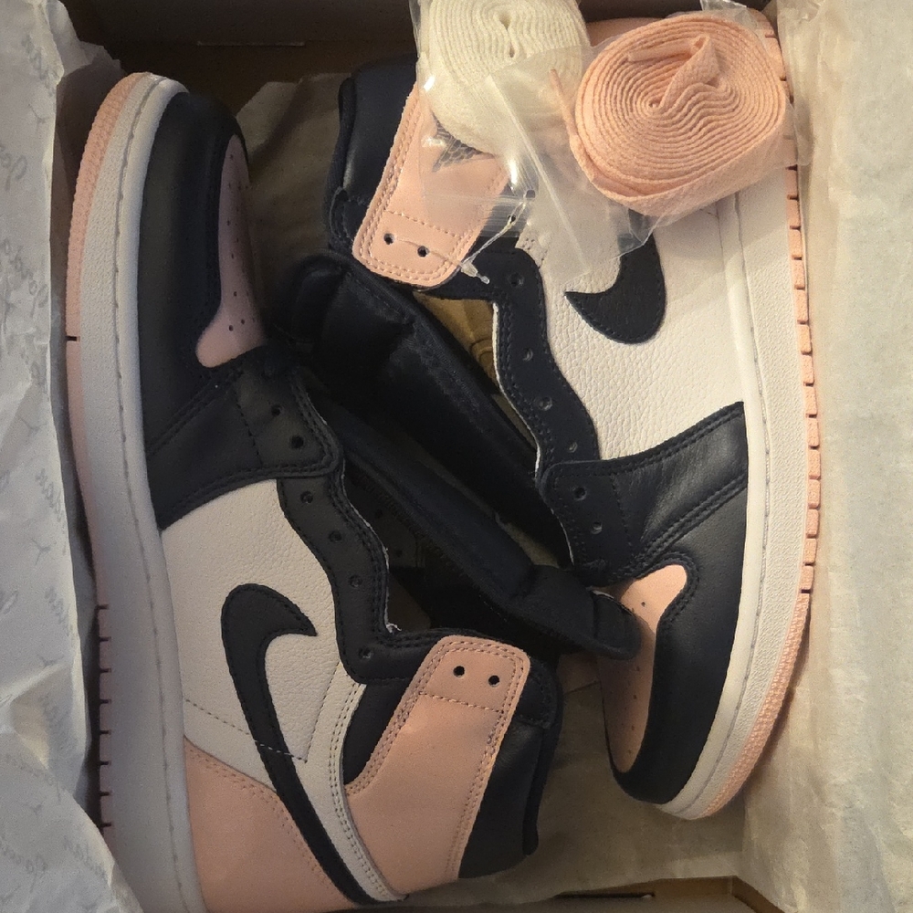 Air Jordan 1 Retro High OG Bubble Gum Atmosphere Obsidian DD9335-641
